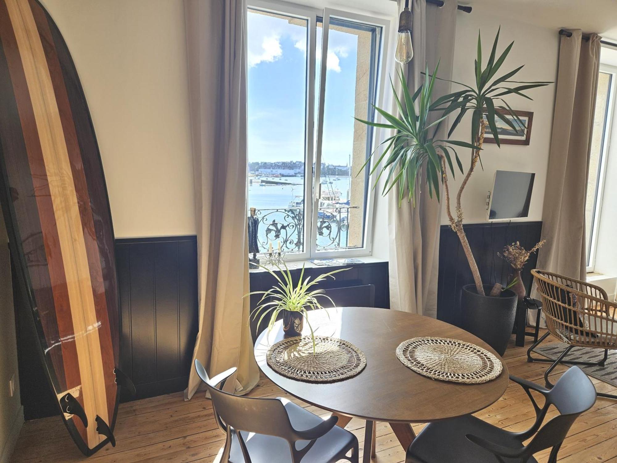 Anatoline Audierne Appart'Hotel Vue Mer - Sea & Harbor Stay Bagian luar foto