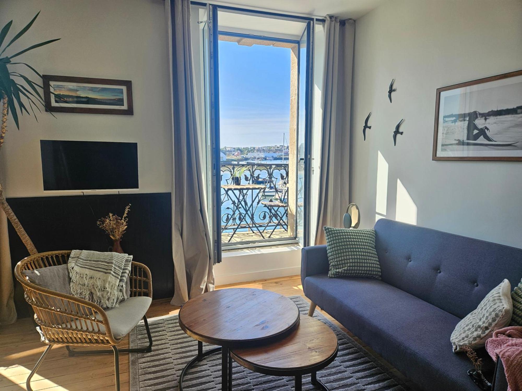 Anatoline Audierne Appart'Hotel Vue Mer - Sea & Harbor Stay Bagian luar foto