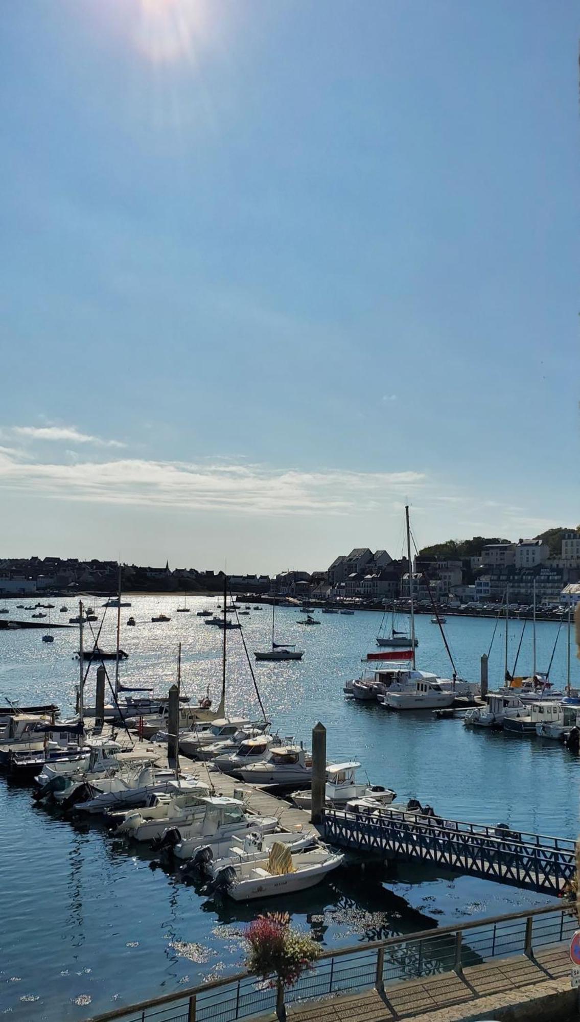 Anatoline Audierne Appart'Hotel Vue Mer - Sea & Harbor Stay Bagian luar foto