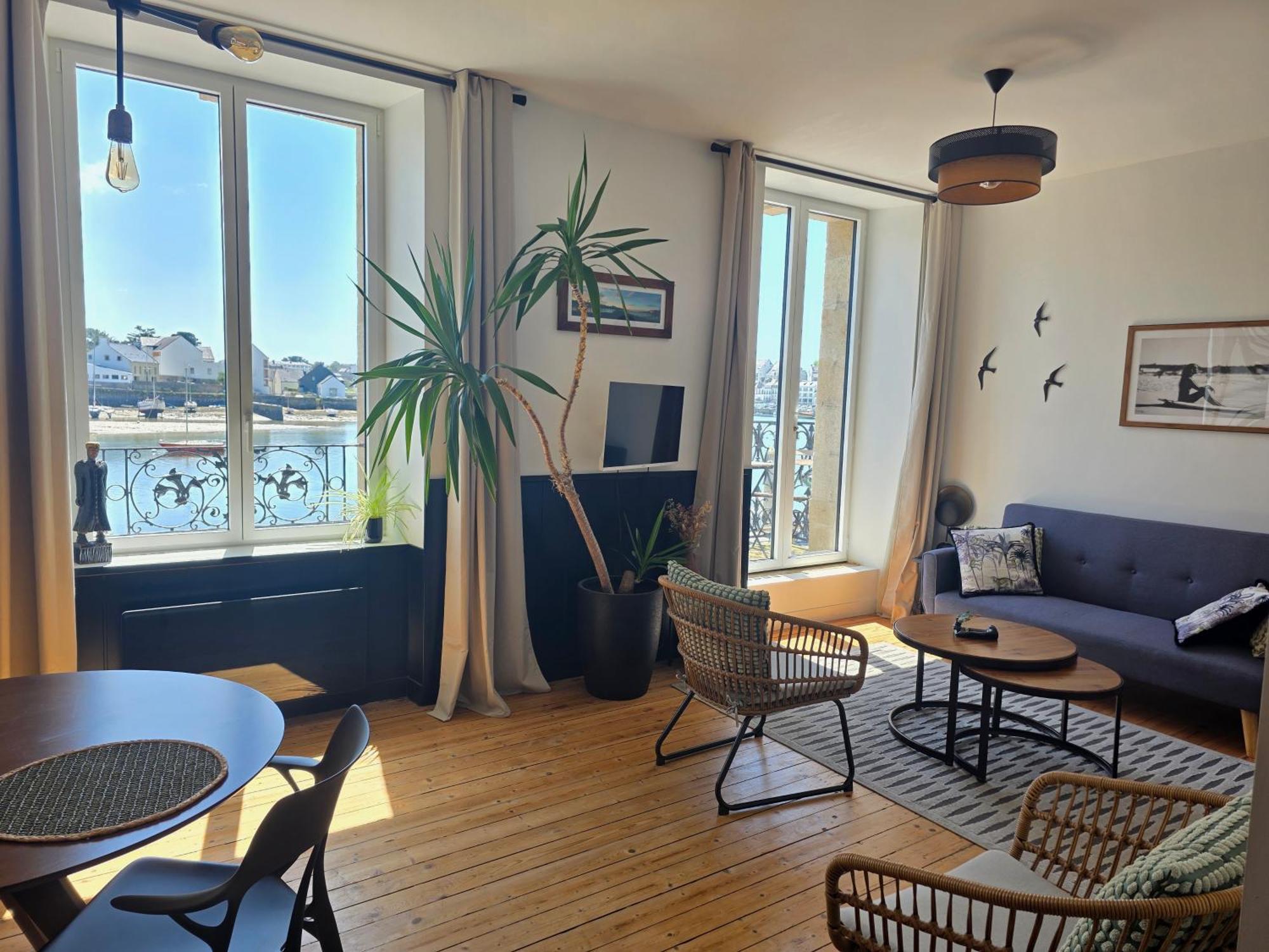 Anatoline Audierne Appart'Hotel Vue Mer - Sea & Harbor Stay Bagian luar foto
